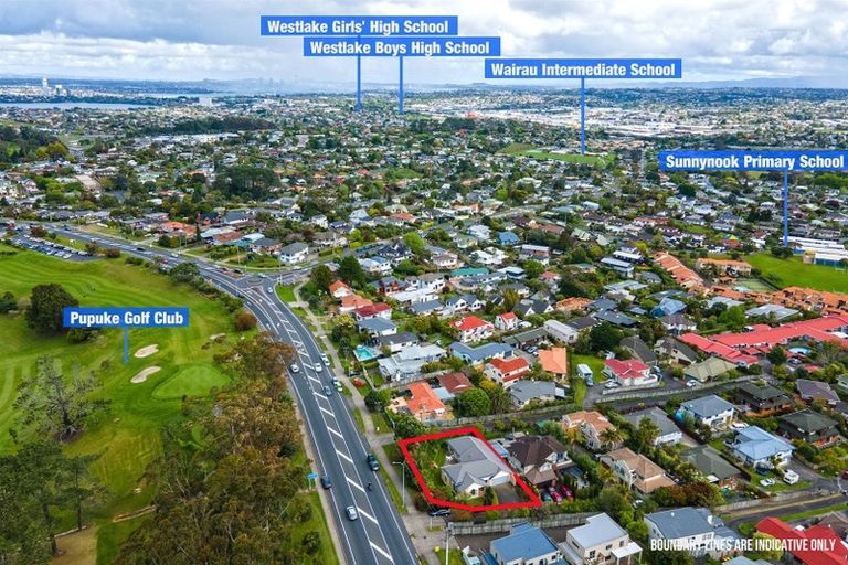 Photo of property in 338 East Coast Road, Sunnynook, Auckland, 0632