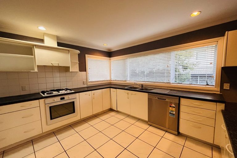 Photo of property in 111 Wheturangi Road, Greenlane, Auckland, 1051