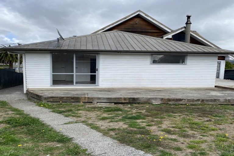 Photo of property in 21 Mangaroa Hill Road, Maoribank, Upper Hutt, 5018