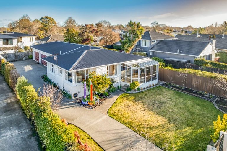 Photo of property in 43 Whitby Street, Burnside, Christchurch, 8053