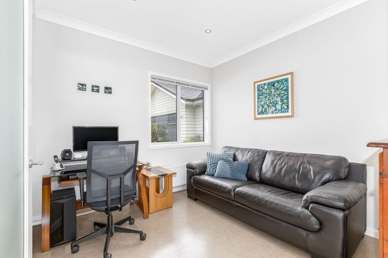 Photo of property in 10 John Burke Drive, Aotea, Porirua, 5024