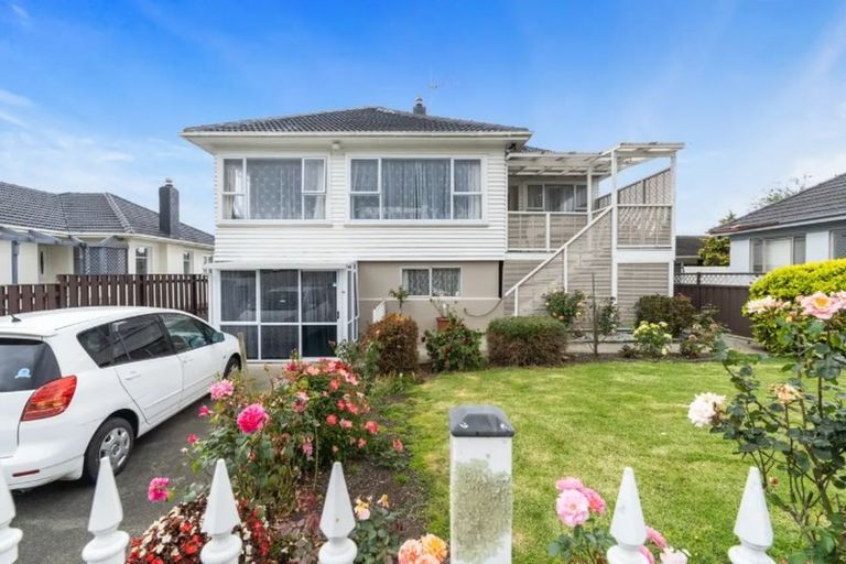 Photo of property in 27 Glen Avenue, Papatoetoe, Auckland, 2025