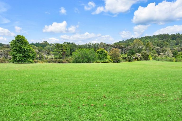 Photo of property in 85 Robinson Road, Whitianga, 3510