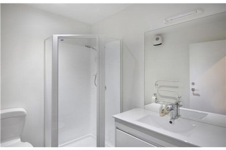 Photo of property in 3/450 Barbadoes Street, Edgeware, Christchurch, 8013