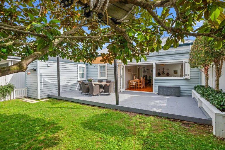 Photo of property in 55 Symonds Street, Onehunga, Auckland, 1061