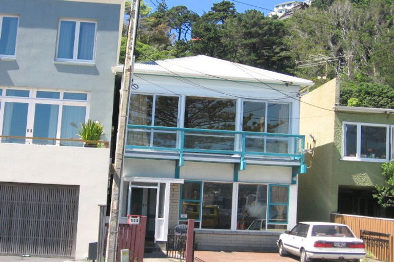 Photo of property in 288 Oriental Parade, Oriental Bay, Wellington, 6011
