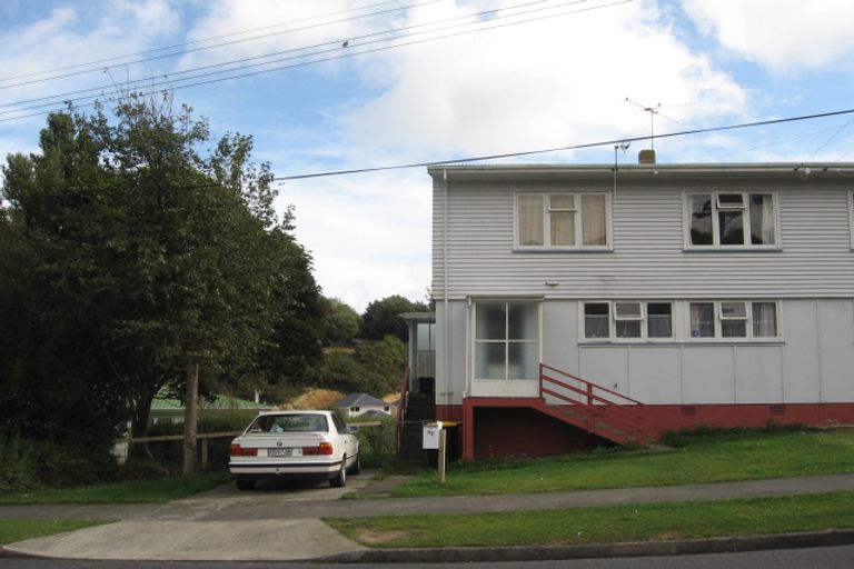 Photo of property in 77-79 Hampshire Street, Cannons Creek, Porirua, 5024