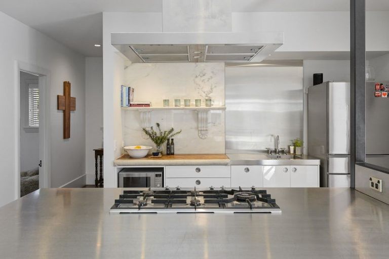 Photo of property in 30 Wroxton Terrace, Merivale, Christchurch, 8014