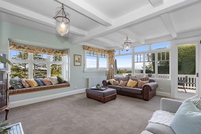 Photo of property in 119 Dyers Pass Road, Cashmere, Christchurch, 8022