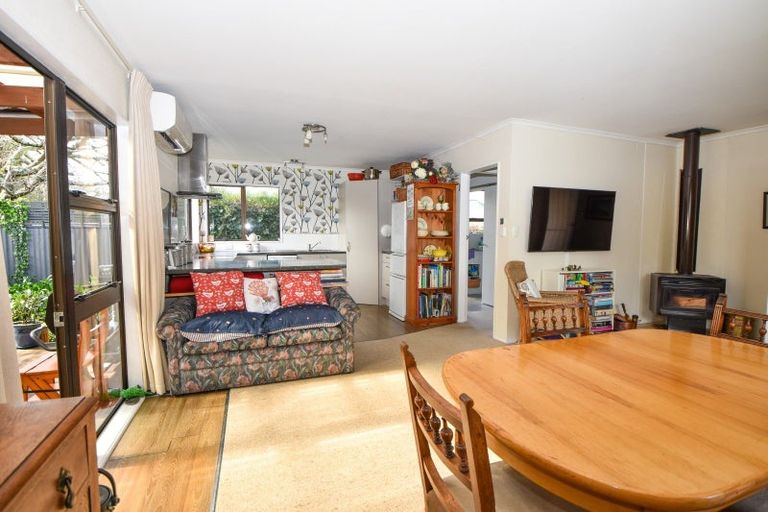 Photo of property in 8 Davy Street, Carterton, 5713