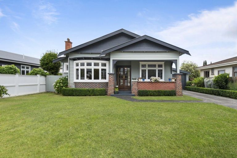 Photo of property in 77 Limbrick Street, Terrace End, Palmerston North, 4410