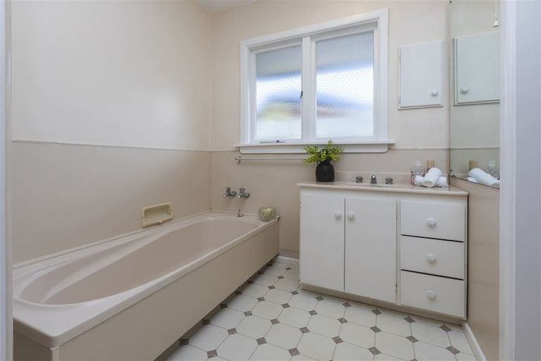 Photo of property in 7 Willowbrook Place, Fendalton, Christchurch, 8052