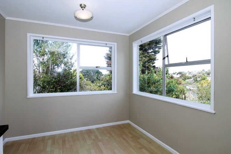 Photo of property in 16 Orton Street, Glenfield, Auckland, 0627