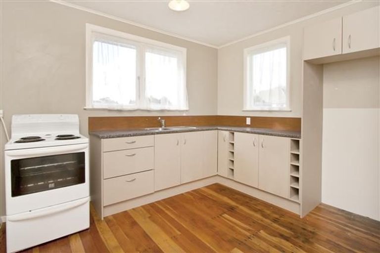 Photo of property in 10 Awatea Street, Levin, 5510