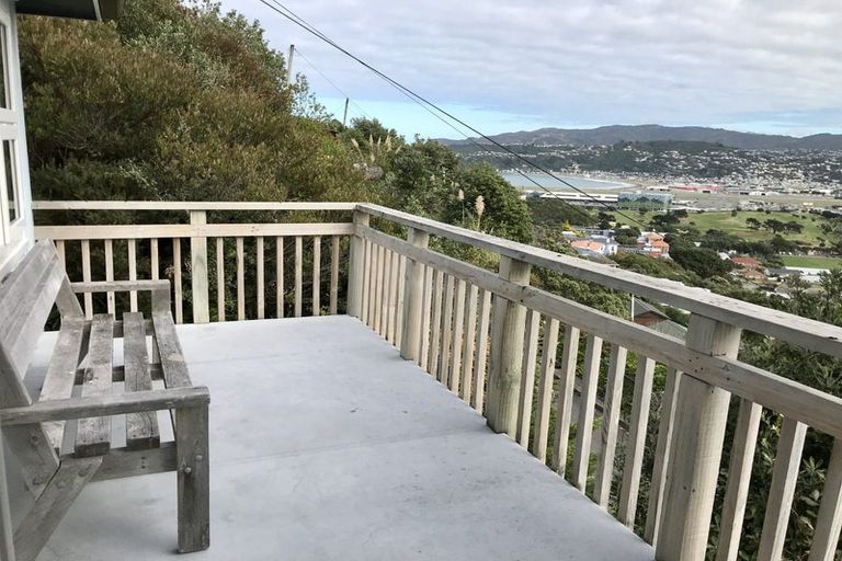 Photo of property in 82 Tannadyce Street, Strathmore Park, Wellington, 6022