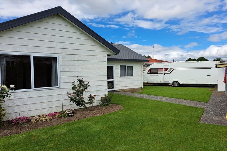 Photo of property in 17 Elliott Crescent, Havelock North, 4130