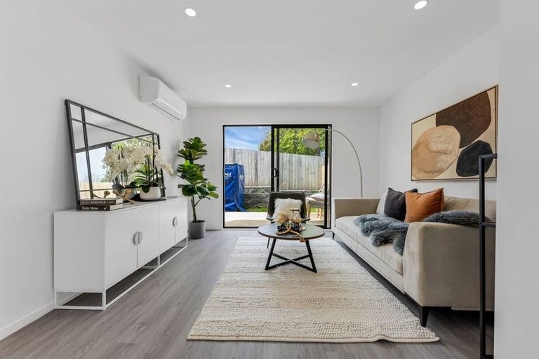 Photo of property in 8 Peara Place, Henderson, Auckland, 0610