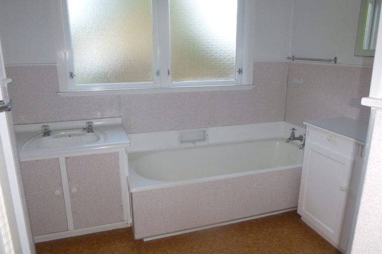 Photo of property in 60 Wakeman Street, Pahiatua, 4910