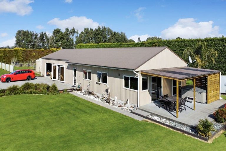 Photo of property in 16 Hogbin Road, Te Teko, Whakatane, 3193