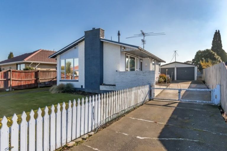 Photo of property in 15 Bermuda Drive, Hornby, Christchurch, 8042