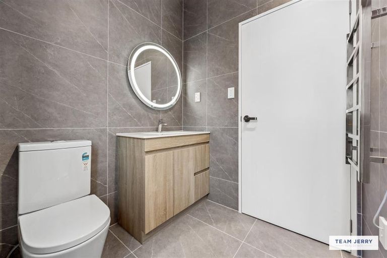 Photo of property in 11 Farranfore Road, Opaheke, Papakura, 2113