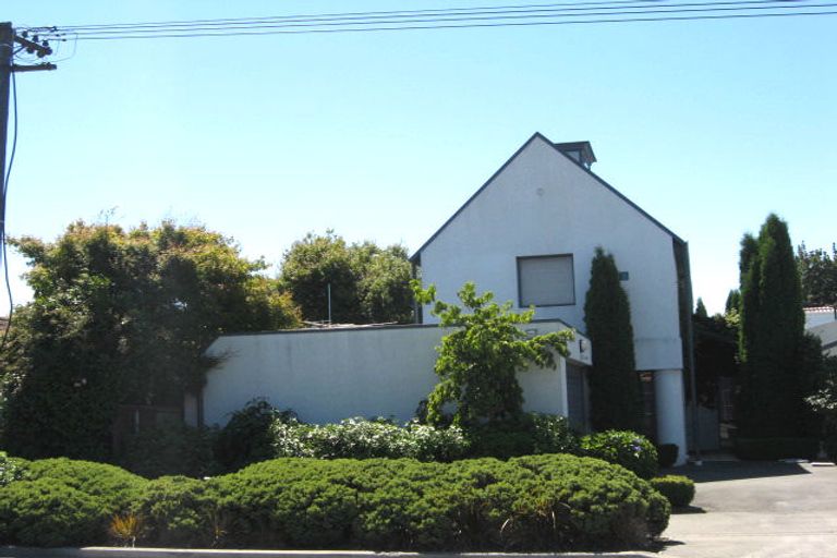 Photo of property in 53 Office Road, Merivale, Christchurch, 8014