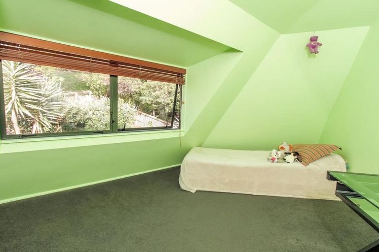 Photo of property in 39 Chamari Close, Titirangi, Auckland, 0604