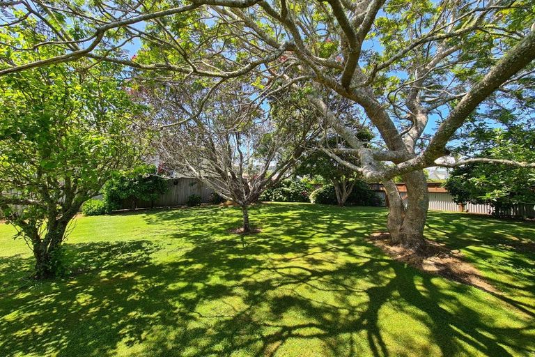 Photo of property in 68 Watt Street, Coromandel, 3506