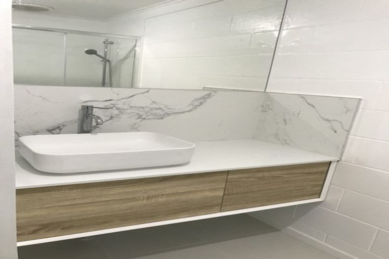 Photo of property in 349 Triangle Road, Massey, Auckland, 0614