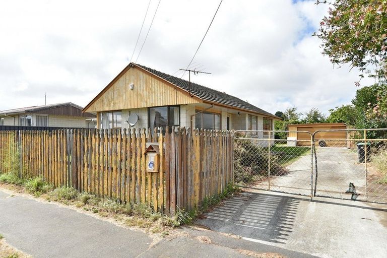 Photo of property in 14 Ruru Road, Linwood, Christchurch, 8062