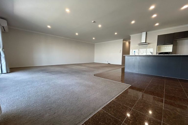 Photo of property in 31c/132 Stancombe Road, Flat Bush, Auckland, 2016