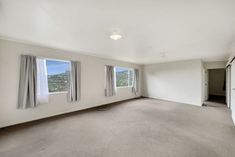 Photo of property in 9 Oldham Way, Crofton Downs, Wellington, 6035