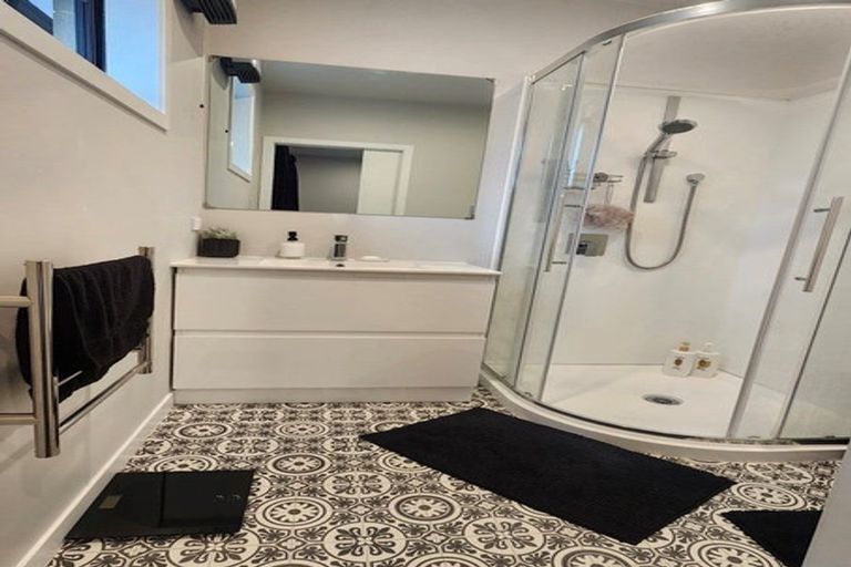 Photo of property in 8 Moore Street, Milton, 9220