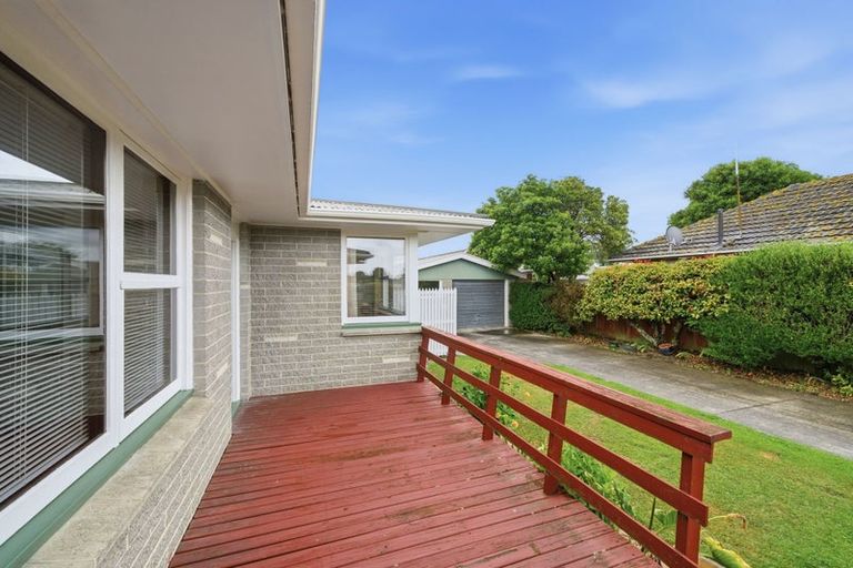 Photo of property in 17 Wolsey Place, Hillmorton, Christchurch, 8025