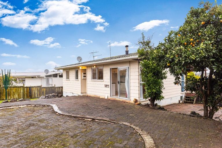 Photo of property in 58 Archmillen Avenue, Pakuranga Heights, Auckland, 2010