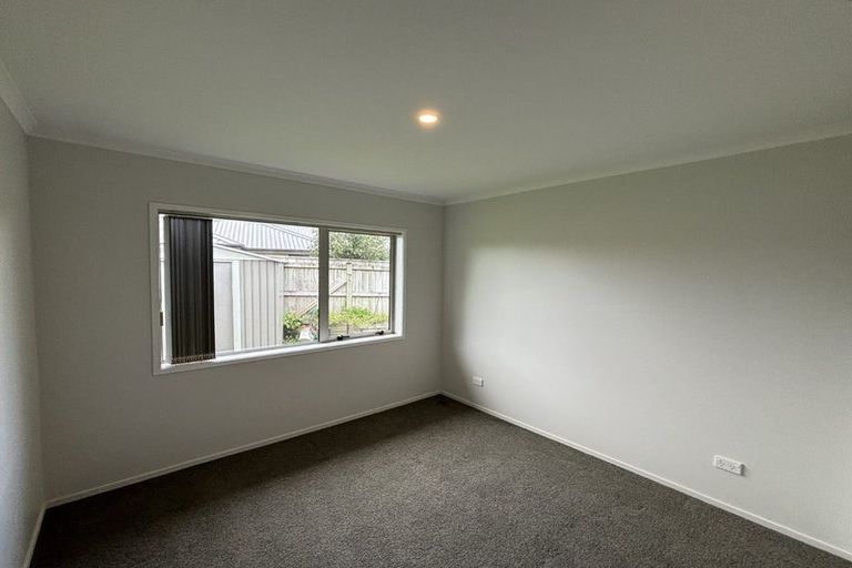 Photo of property in 74 Fernbrook Drive, Hurworth, New Plymouth, 4310