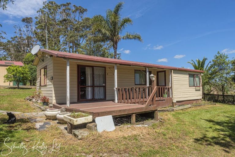 Photo of property in 1610 Paparoa-oakleigh Road, Taipuha, Paparoa, 0571