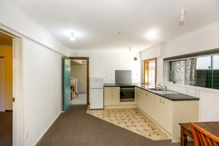 Photo of property in 30 Karaka Street, Merrilands, New Plymouth, 4312
