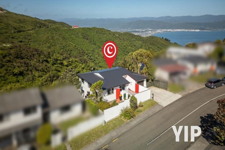 Photo of property in 68 Baylands Drive, Newlands, Wellington, 6037