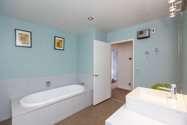 Photo of property in 62 Wood Leigh, Paraparaumu Beach, Paraparaumu, 5032