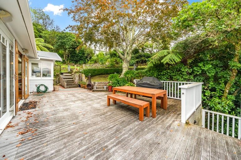 Photo of property in 42 Pretoria Road, Karaka Bays, Wellington, 6022