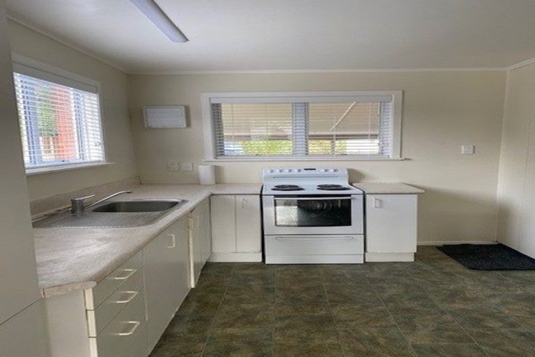 Photo of property in 4 Hallewell Crescent, Johnsonville, Wellington, 6037