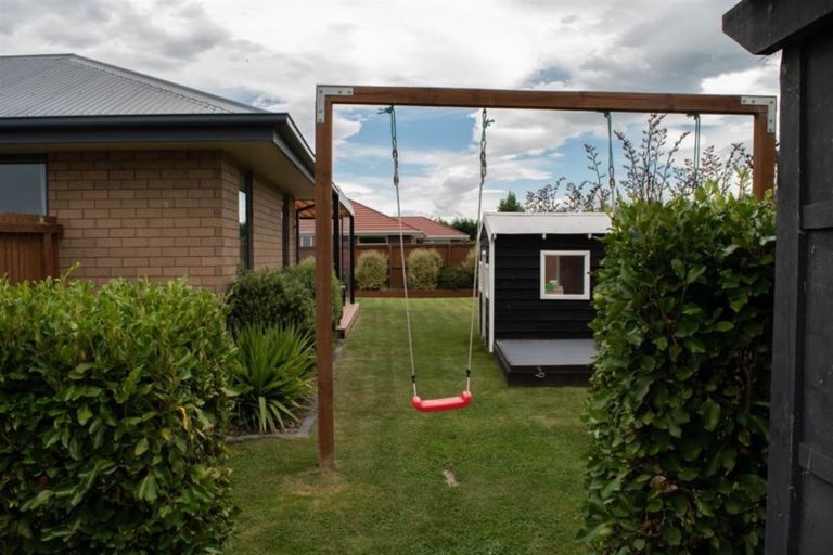 Photo of property in 17 Auckland Street, Ashley, Rangiora, 7477
