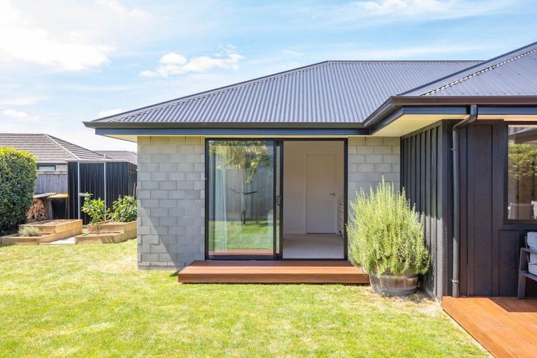 Photo of property in 21 Ruru Street, Cambridge, 3434