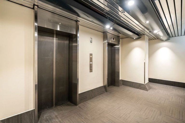 Photo of property in 17 Kent Terrace - Kent Apartments, 5c/16 Kent Terrace, Mount Victoria, Wellington, 6011