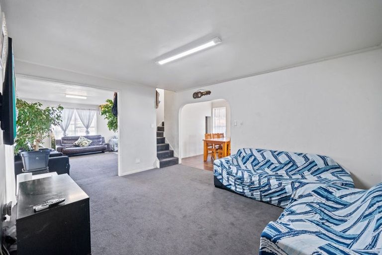 Photo of property in 23 Neems Place, Manurewa, Auckland, 2102