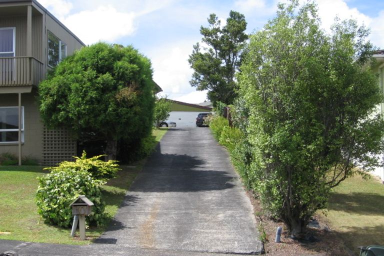 Photo of property in 10 Christensen Place, Forrest Hill, Auckland, 0620