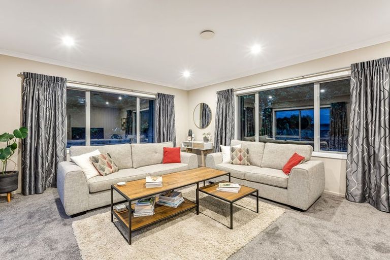 Photo of property in 4 Peel Lane, Aotea, Porirua, 5024