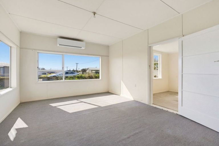 Photo of property in 24 Linklater Avenue, Foxton Beach, Foxton, 4815