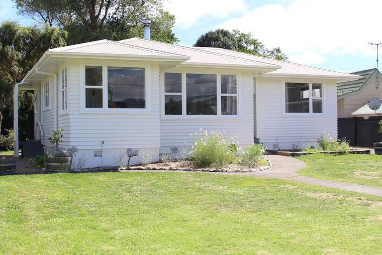 Photo of property in 121 Alexander Road, Raumati Beach, Paraparaumu, 5032